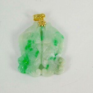 ESTATE 18K YELLOW GOLD CARVED GREEN/WHITE JADE DOUBLE FISH PENDANT 6.6 GRAM 1.5"